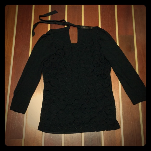 Cute black shirt - Picture 1 of 3